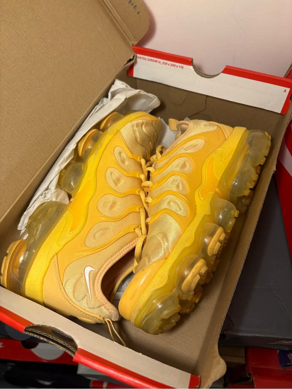 Nike Kids' Bright Yellow VaporMax Plus Sneakers